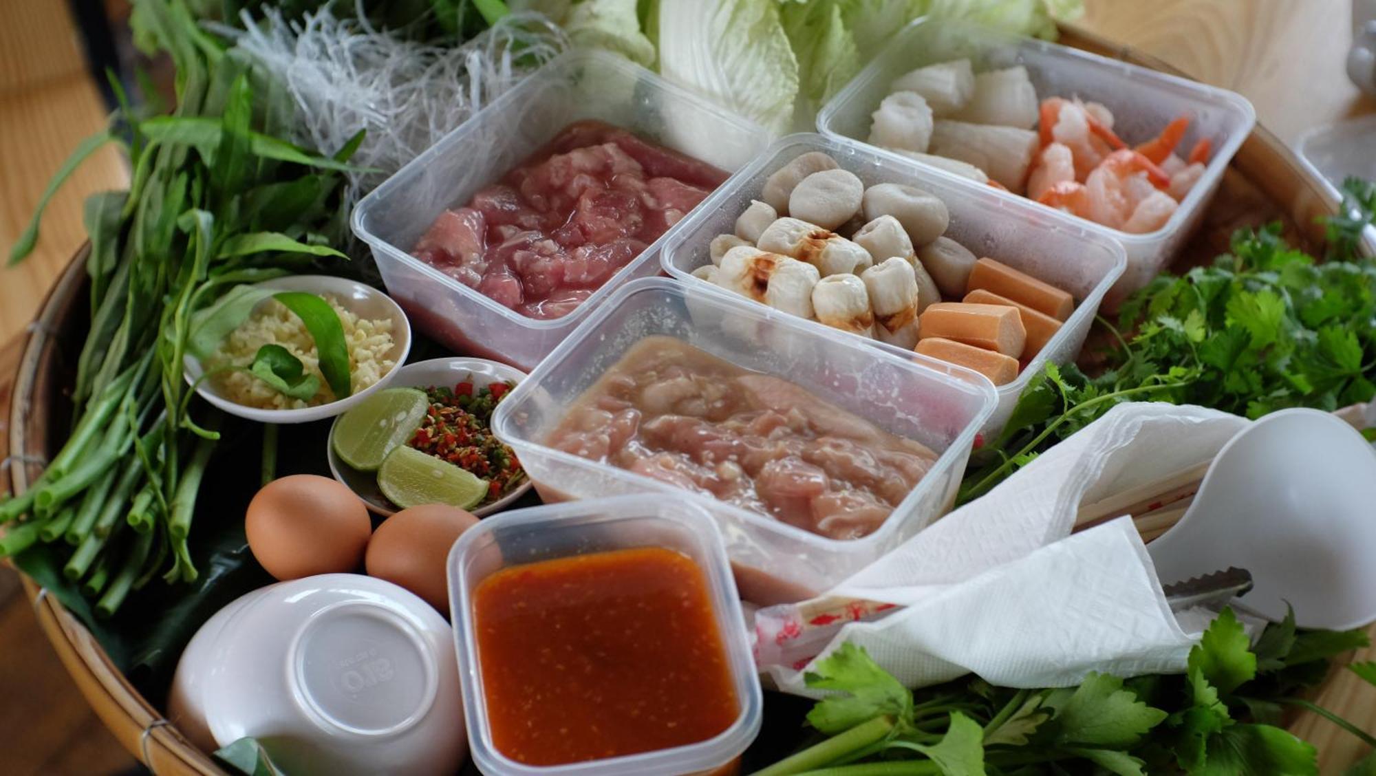 Nok Chan Mee Na Chom Thong Esterno foto