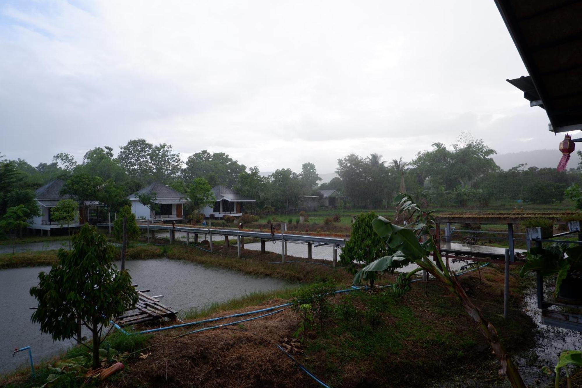 Nok Chan Mee Na Chom Thong Esterno foto
